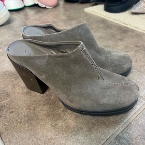 Naked Feet Women's Gray Suede Block Heel Mules
